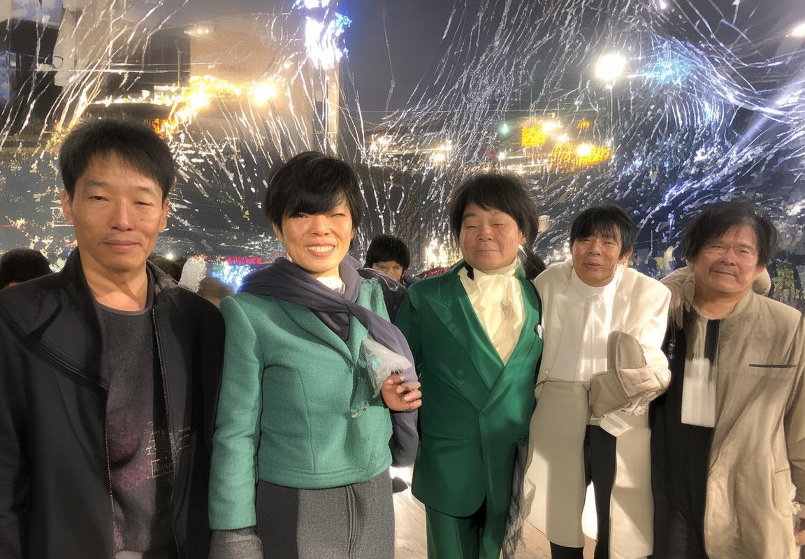银河战士：色彩交融中的视觉盛宴，艺术体验好评如潮